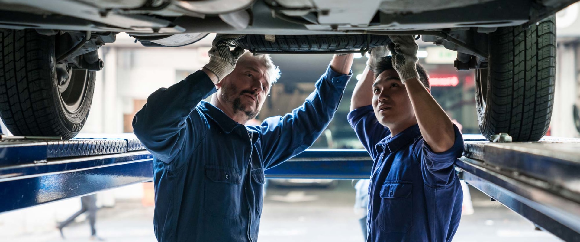 Checking for Fluids and Leaks: How to Prepare Your Vehicle for Shipping